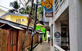 8 Colors Beach House Resort